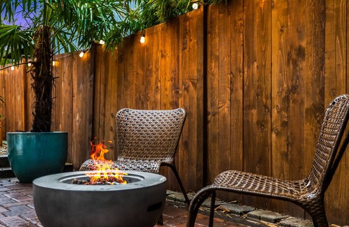 West Lake Stevens Apartment | Lake Stevens private Casita with hot tub access