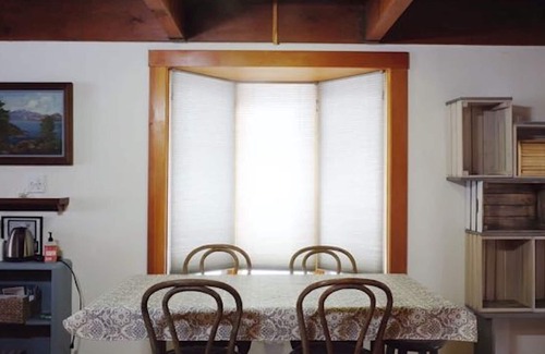 Al Tahoe Cabin | Lake Tahoe gem, 8 minutes to Heavenly, 3 blocks to the Lake and Regan Park