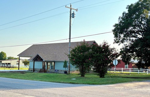Kingston House | Lake Texoma home in golf cart community. Rental comes with golf cart.