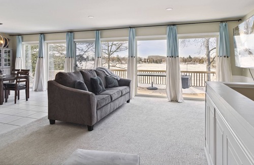 Farwell Cottage | Lake Thirteen Retreat - Beach access - Fire Pit