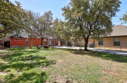 Apache Shores House | Lake Travis Retreat with Spacious Outdoor Areas