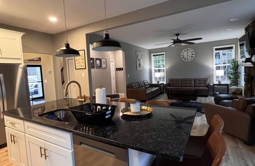 Pocono Summit House | Lake view 4-bedrooms house for 12 people in gated community in peaceful Pocono