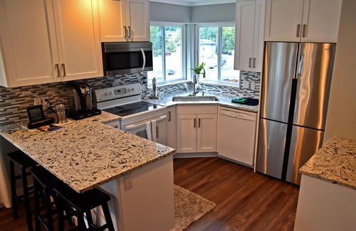 Maple Grove House | Lake View and Access, Close to National Parks
