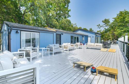 Marmaros House | Lake View and Game Room on 3 half Acres, Near Marina