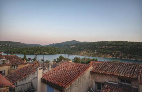 Bauduen Apartment | Lake View and Sheltered Terrace