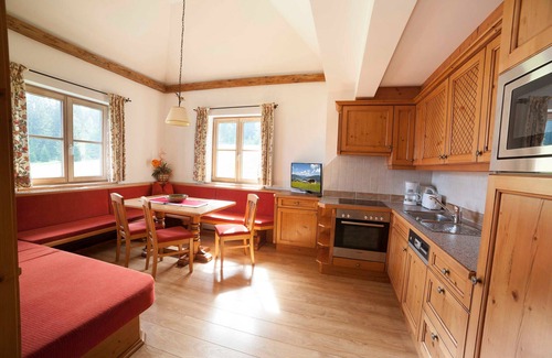 Altenmarkt im Pongau Apartment | Lake View - Apartment Hochnössler