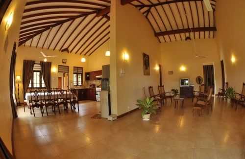 Yodakandiya Hotel | Lake View Bungalow Yala