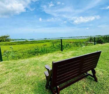 Yodakandiya Bed & Breakfast | Lake View Cottage