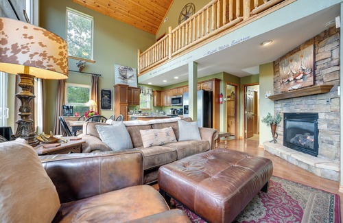 Blue Eye House | Lake-View Home in Blue Eye w/Hot Tub & Fire Pit!