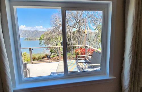 Soda Bay House | Lake View Home w/priv. HotTub & comm. Pool in Riviera Hgts.