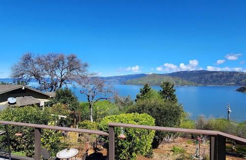 Soda Bay House | Lake View Home w/priv. HotTub & comm. Pool in Riviera Hgts.