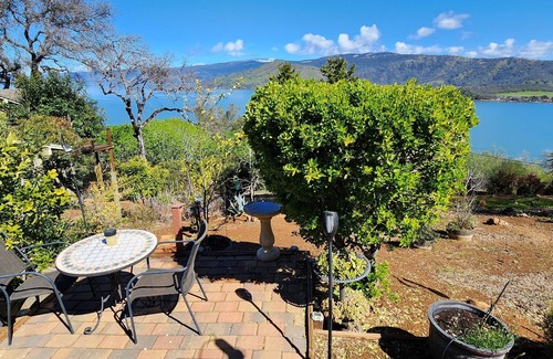 Soda Bay House | Lake View Home w/priv. HotTub & comm. Pool in Riviera Hgts.