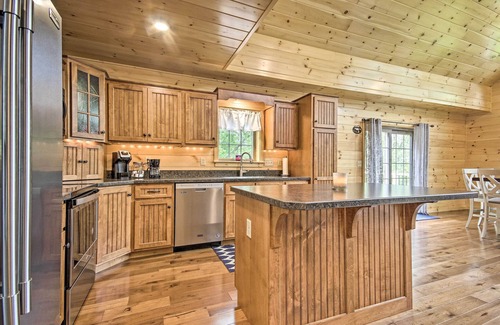 Wrightsville Cabin | Lake View & Hot Tub: Wrightsville Cabin!