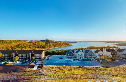 Table Rock Apartment | Lake View Lookout