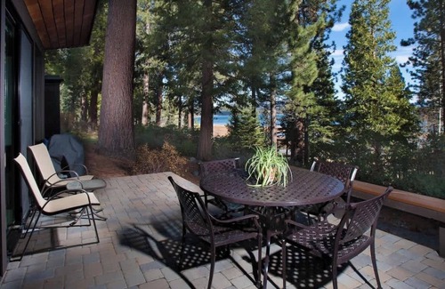 Tahoe Tavern House | Lake View|Pier|Bouys|Pickleball|Walk to town