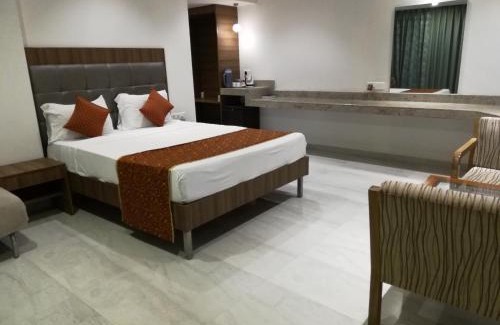 Hudco Colony Resort | Lake View Resort Lonavala