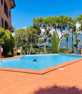 Azzano House | Lake view, Swimming pool, tennis court and private parking