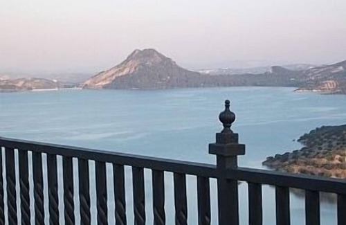 Iznajar Villa | Lake Villa House is a Very Beautiful Villa in Front of the Lake of Iznájar