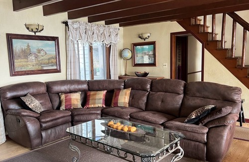 Paupack House | Lake Wallenpaupack Lakefront House with Spectacular Sunsets
