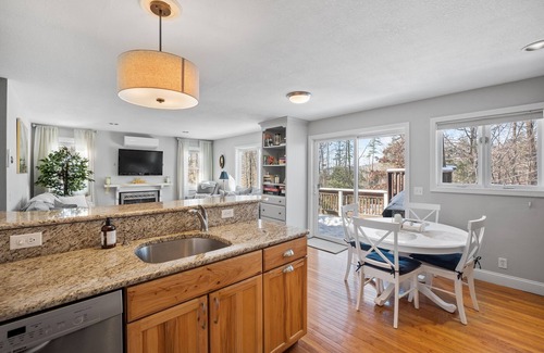 Laconia Condo | Lake Winni/Ski Oasis w/Hot Tub + Pool by Weirs Beach