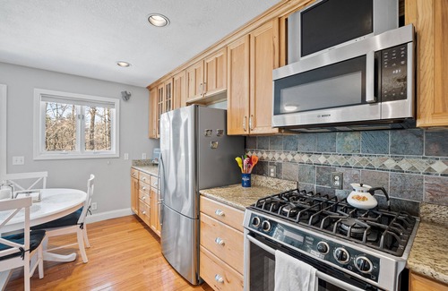 Laconia Condo | Lake Winni/Ski Oasis w/Hot Tub + Pool by Weirs Beach