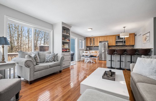 Laconia Condo | Lake Winni/Ski Oasis w/Hot Tub + Pool by Weirs Beach