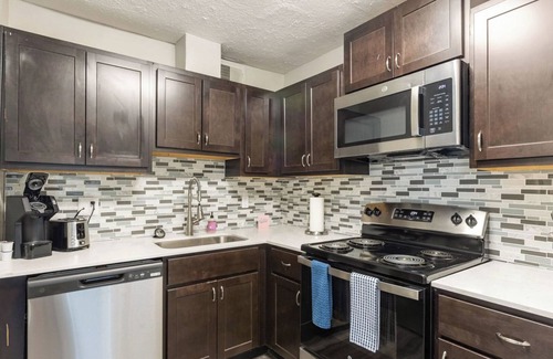 Indianapolis Apartment | LakeCastleton 2BD/1BA 3