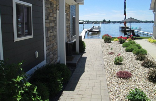 Manitou Beach-Devils Lake House | Lakefront Retreat with Hot Tub (on water)