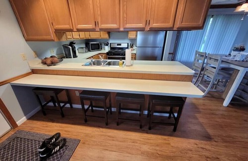 Huron House | Lakefront 2 bedroom guest house