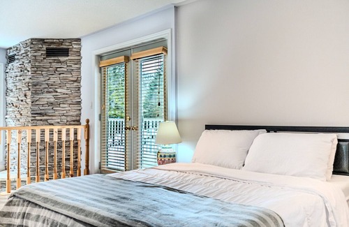 Muskoka Lakes Villa | Lakefront 4-bdrm house for rent in the heart of Muskoka