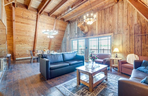 Columbia House | Lakefront A-Frame Cabin with Community Perks