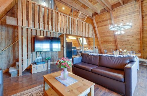 Columbia House | Lakefront A-Frame Cabin with Community Perks