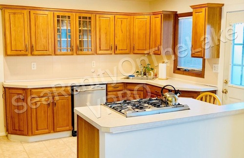 Lake Como House | LAKEFRONT Beach House - SeaRenityOnTheLake - Lake Como, NJ