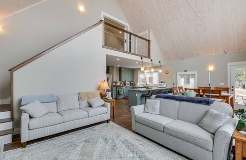 Bucksport House | Lakefront Bucksport Home w/Fire Pit + Gas Grill!