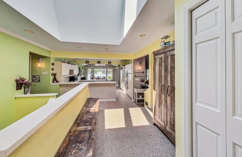 Lauderdale Lakes House | Lakefront Compound | 6bd/5.5ba Sleeps 16