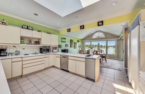 Lauderdale Lakes House | Lakefront Compound | 6bd/5.5ba Sleeps 16