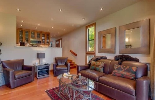 Brockway House | Lakefront Condo in Kings Beach- #19