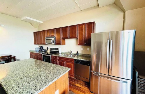 Sandusky Condo | Lakefront Condo On The Water W/Exceptional Views