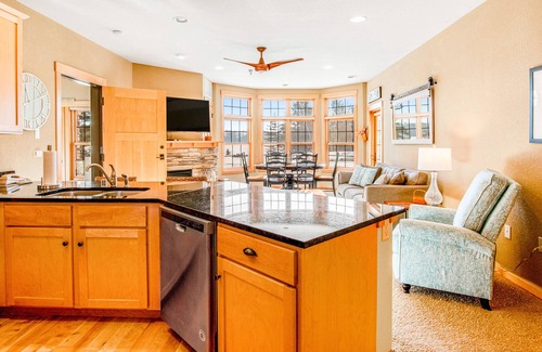 Three Lakes Condo | Lakefront condo with fireplace, hot tubs, heated pool, tennis, gym, firepit, AC