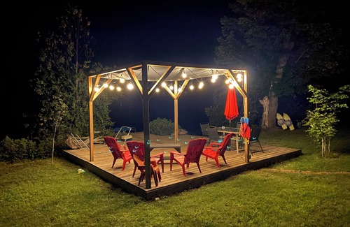 Hastings Highlands Cottage | Lakefront Cottage with sandy walk in and stunning views!