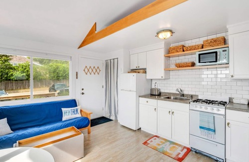 Montauk Apartment | Lakefront Cottage in Montauk, Open-Concept Studio with Updated Kitchen and.