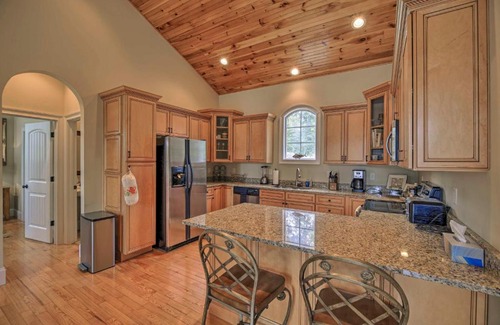 Sharps Chapel House | Lakefront Cottage with Private Double Dock