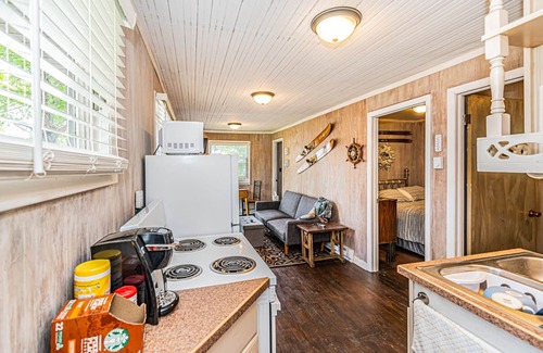 Fox Lake Cottage | Lakefront Cottage with Gorgeous Sunsets