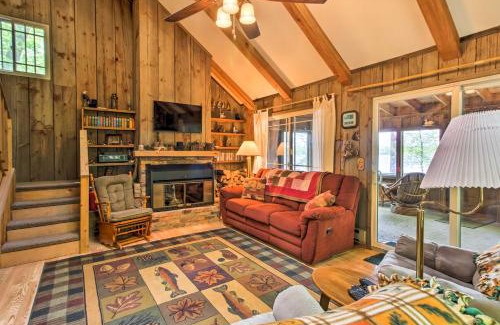 Cumberland House | Lakefront Cumberland Cabin with Dock and Fire Pit!
