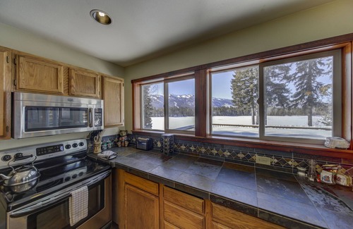 Donnelly House | Lakefront Escape - on Lake Cascade w/dock and amazing views
