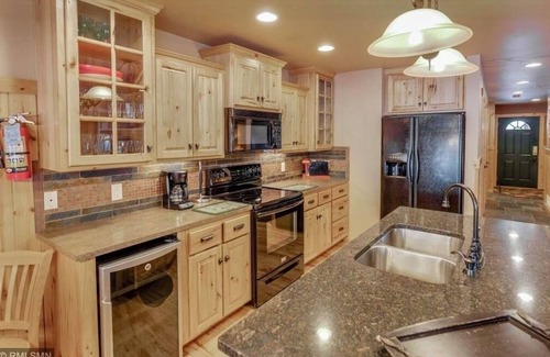 Pequot Lakes Resort | Lakefront Escape with Rustic Charm & Modern Comfort - Bear Cottage