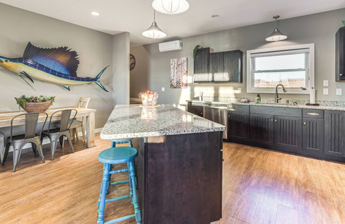 Dent House | Lakefront Gem: Grills & Fire Pit in Dent