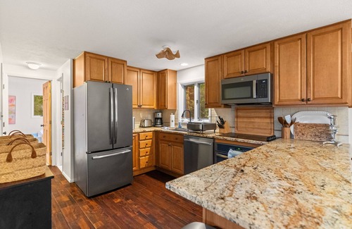 Pocono Lake House | Lakefront Getaway w/Sauna, Hot Tub, Kayaks, Fire Pit & Beach Access!