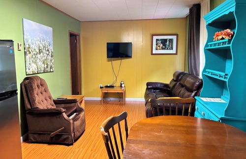 Norland Cottage | Lakefront Hideaway Resort