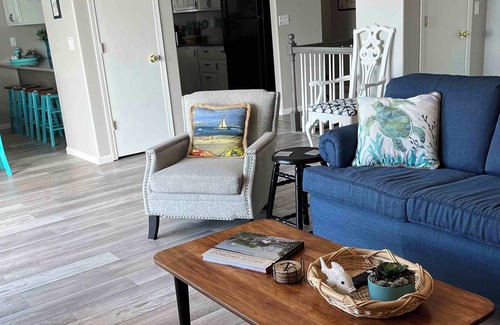 Spirit Lake House | Lakefront Hideaway, whole house, sleeps 11 + crib & toddler; 4 bedroom 3 bath